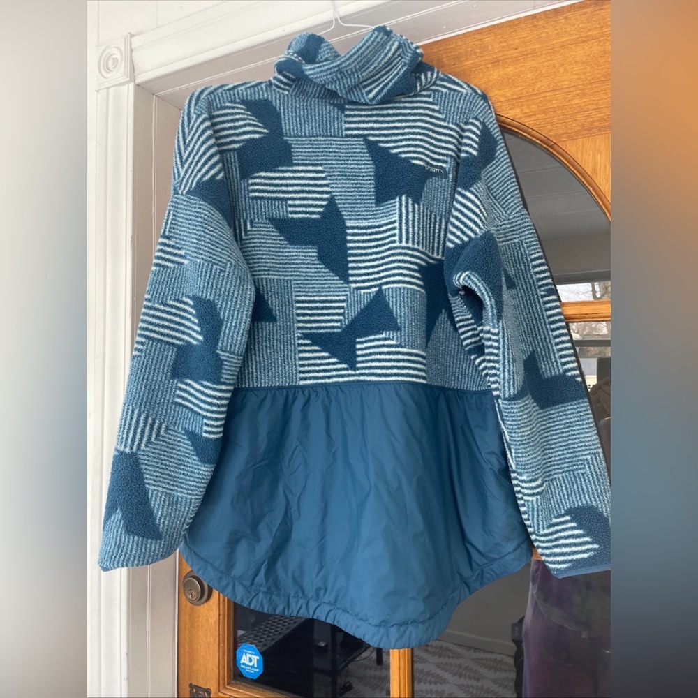 The North Face Women's XL Teal And White Pattern Pullover Fleece - Picture 5 of 5